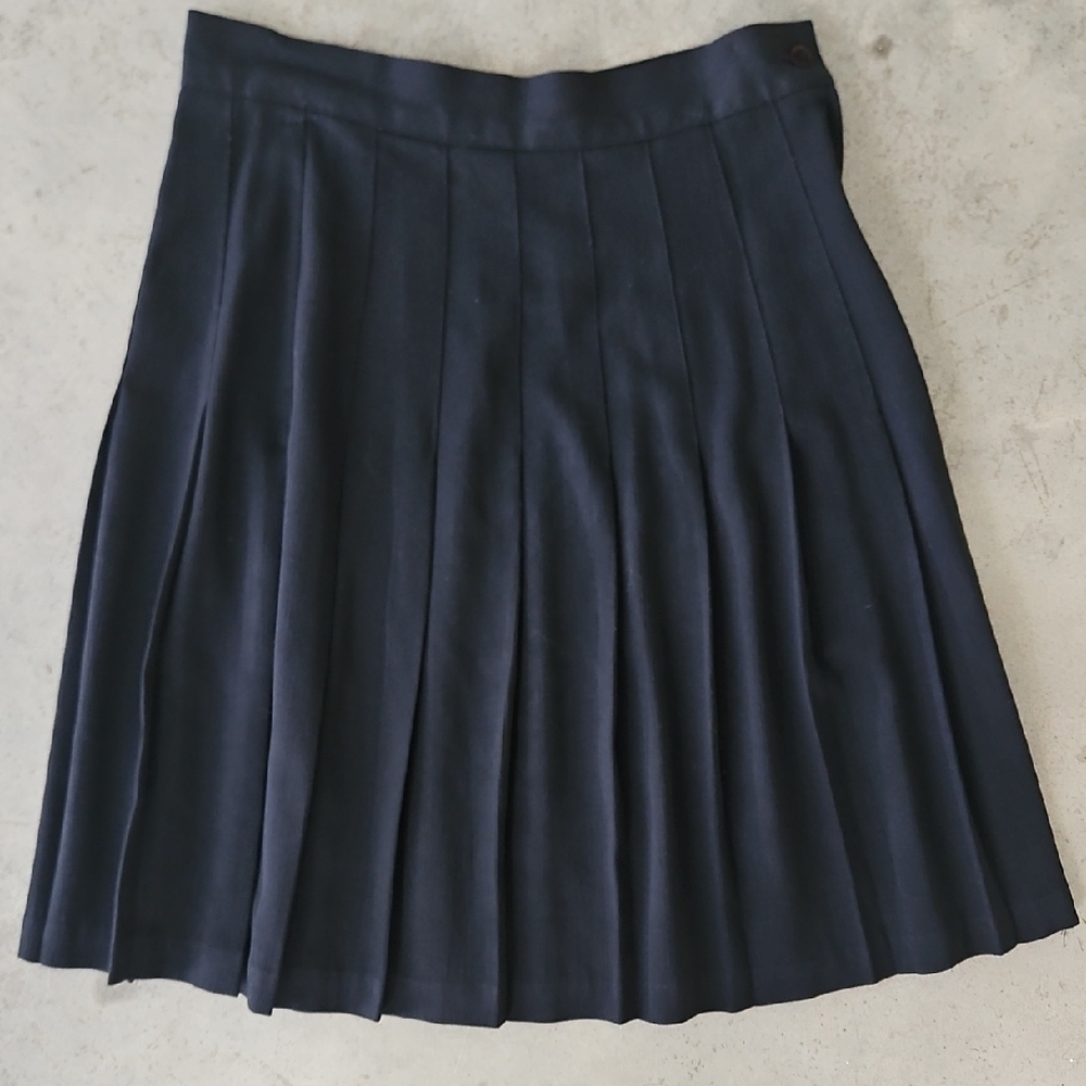 Black Pleated A-Line Skirt Side Zip & Button Vintage Preppy Dark Academia